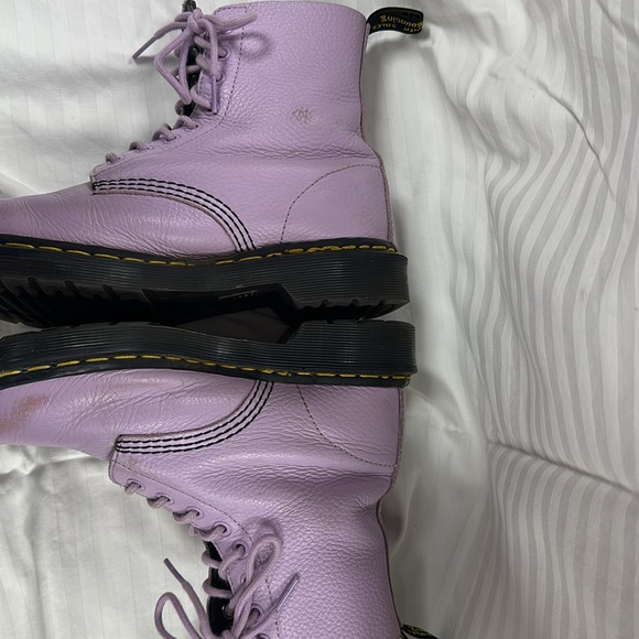 Doc Martin boots women’s size 6. Lavendar - Picture 10 of 10